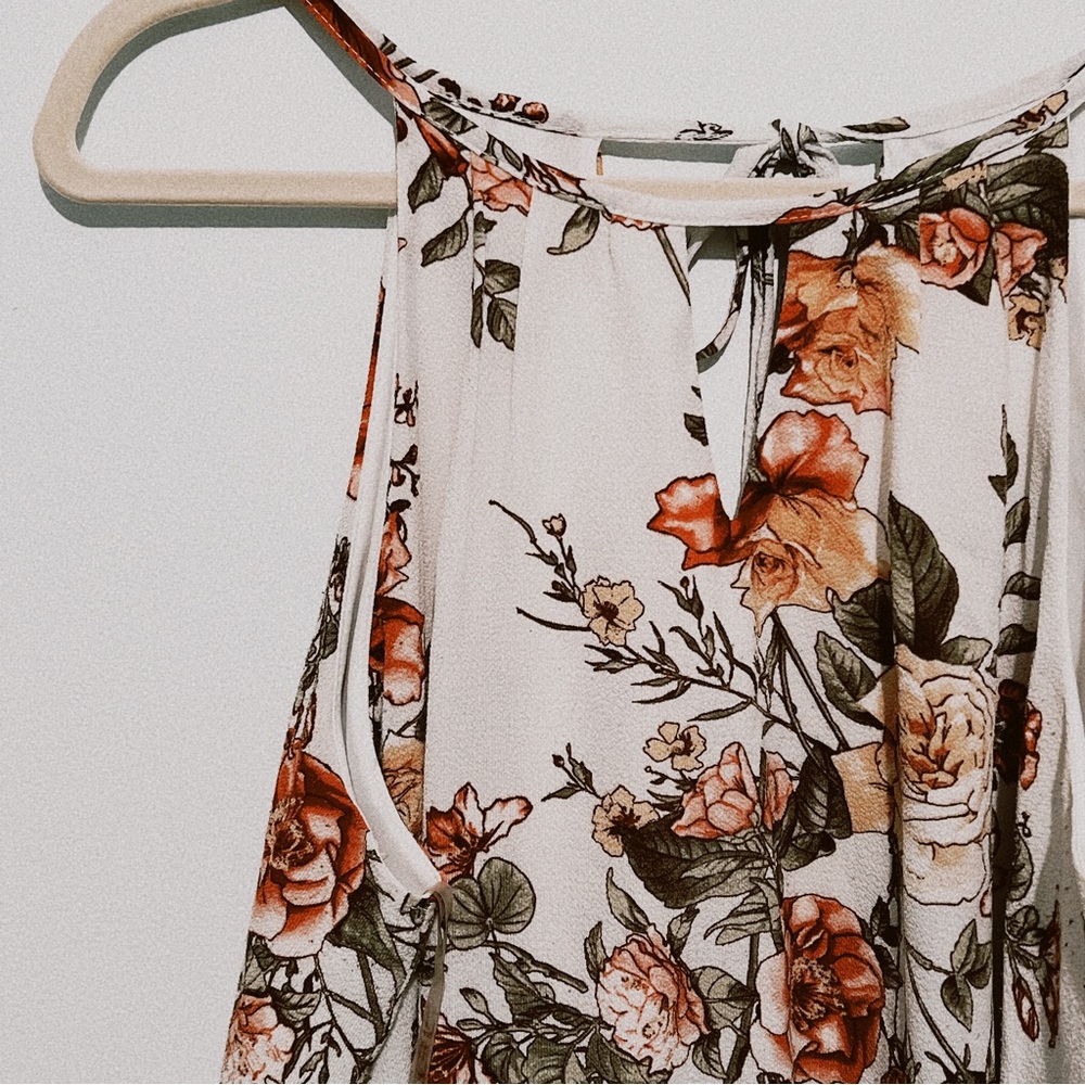 Blue Rain white floral flowy tank